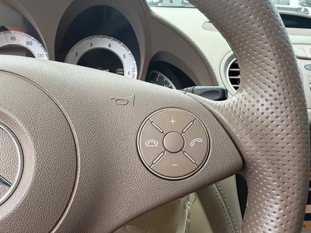 Used 2012 Mercedes-Benz SL 550 image 18