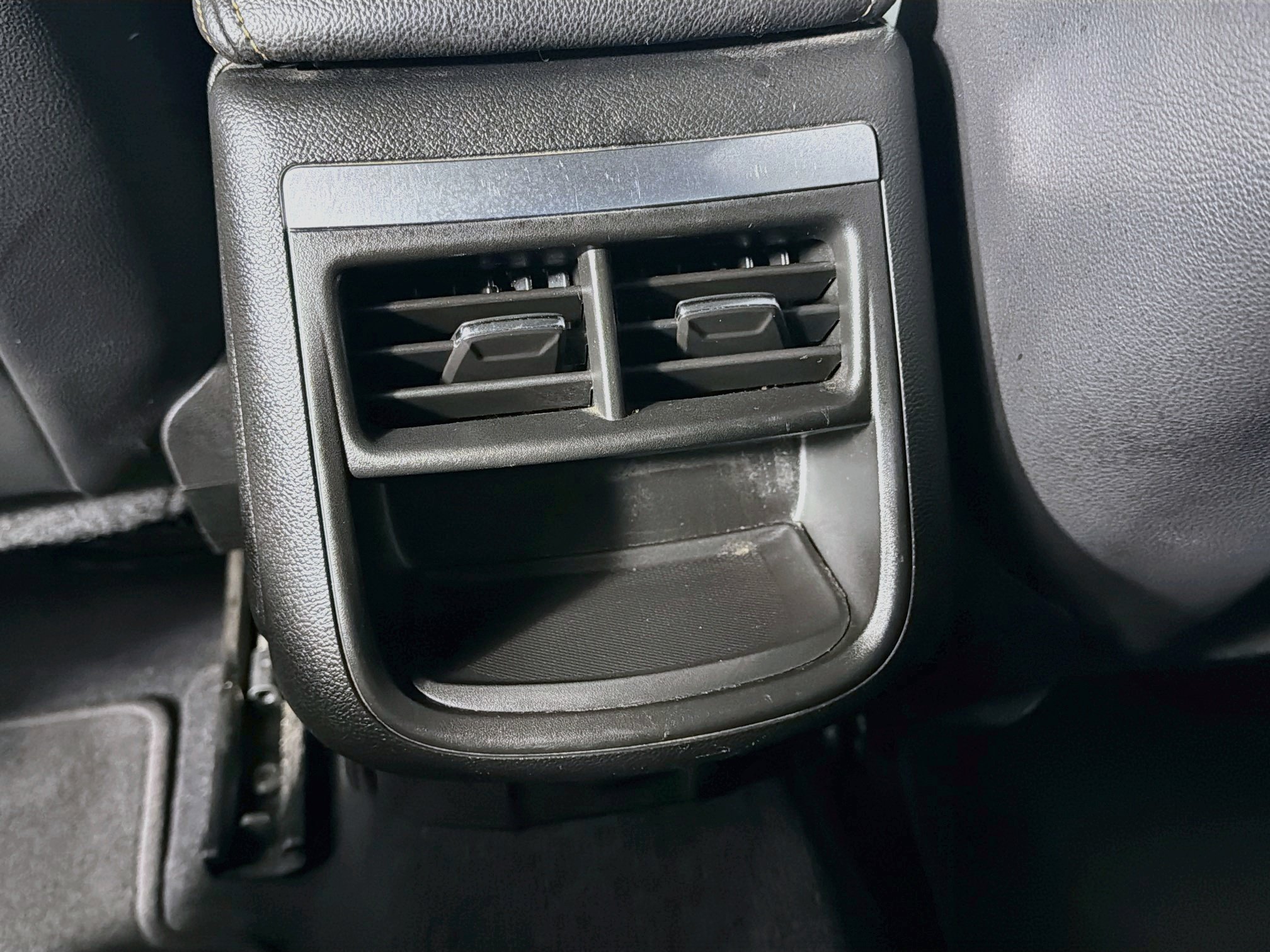 Used 2019 Chevrolet Impala LT FWD image 25