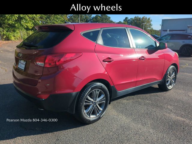 Used 2015 Hyundai Tucson GLS w/ Option Group 02 FWD image 4