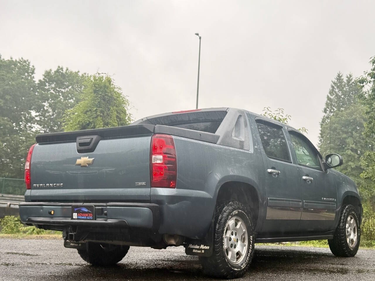 Used 2009 Chevrolet Avalanche LS AWD/4WD image 11