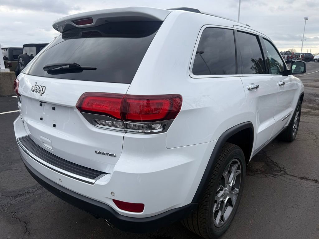 Used 2020 Jeep Grand Cherokee Limited w/ Luxury Group II image 3