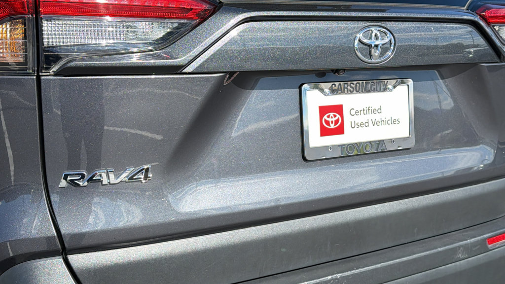Certified 2025 Toyota RAV4 XLE AWD/4WD image 28