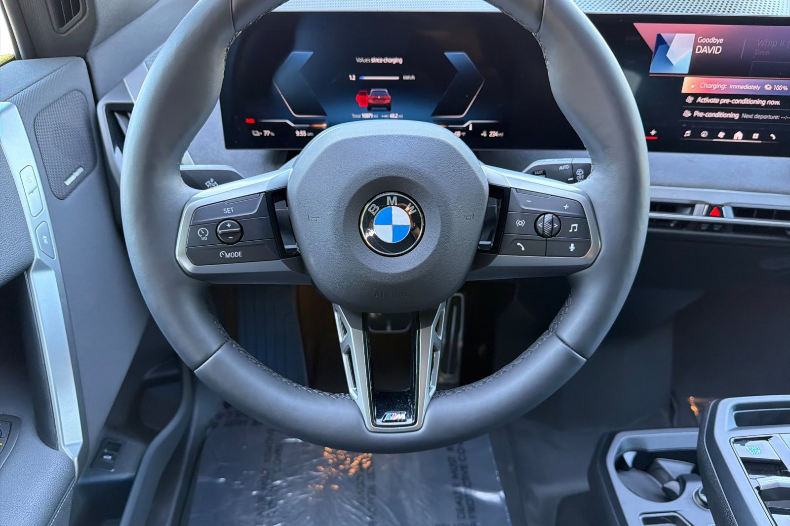 Used 2026 BMW iX xDrive45 w/ M Sport Package AWD/4WD image 18