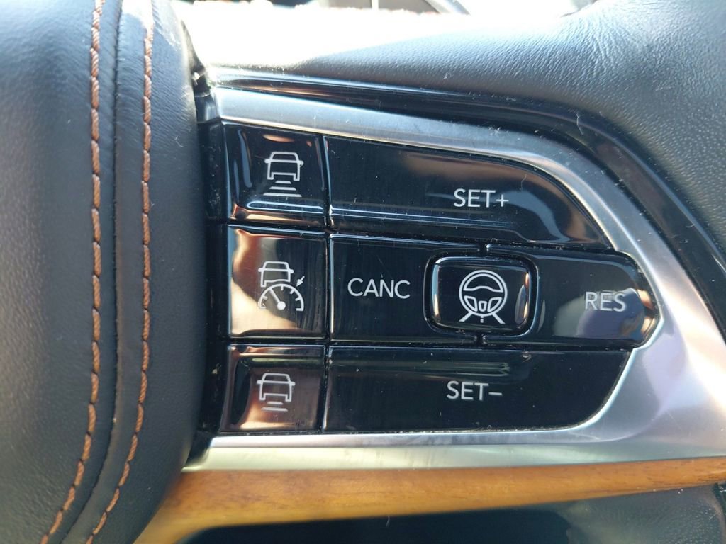 Used 2021 Jeep Grand Cherokee L Summit image 31