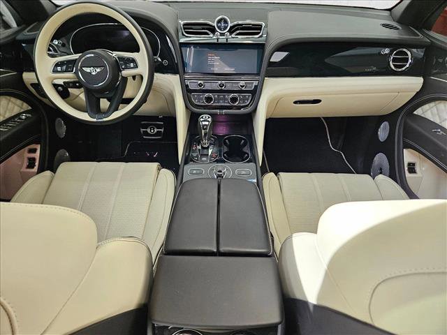 Used 2022 Bentley Bentayga image 15