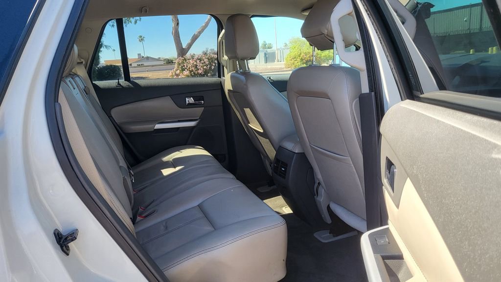 Used 2013 Ford Edge SEL image 21