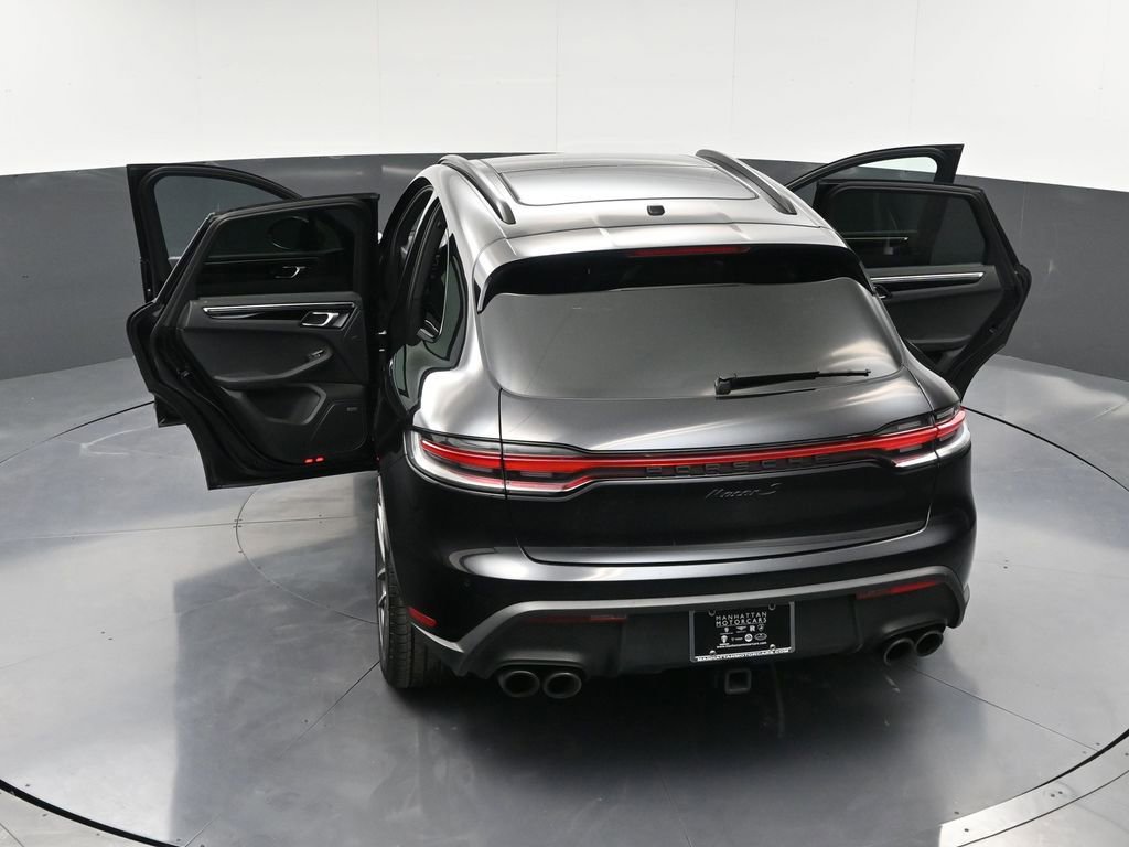Certified 2023 Porsche Macan S image 33