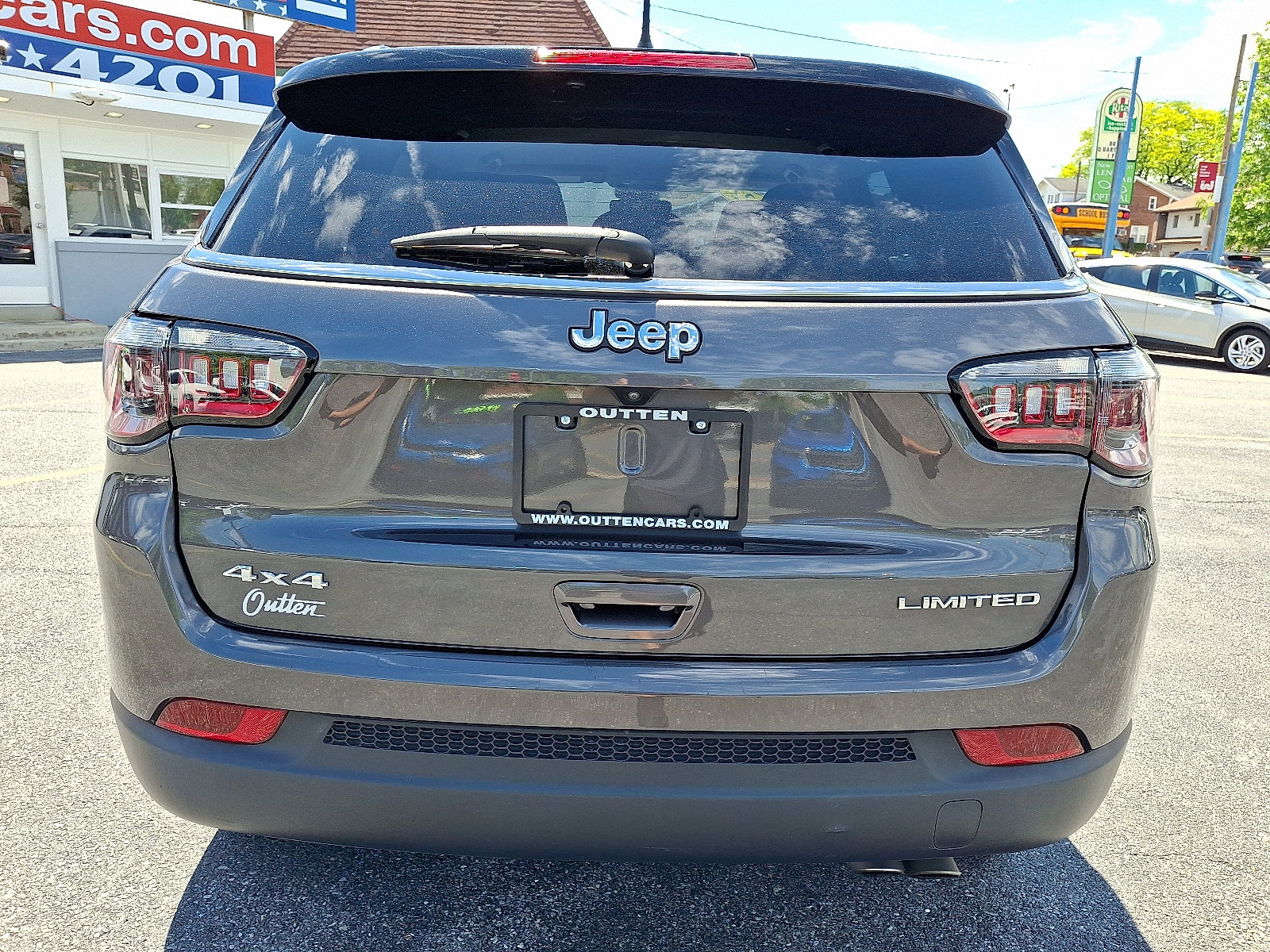 Used 2022 Jeep Compass Limited AWD/4WD image 5