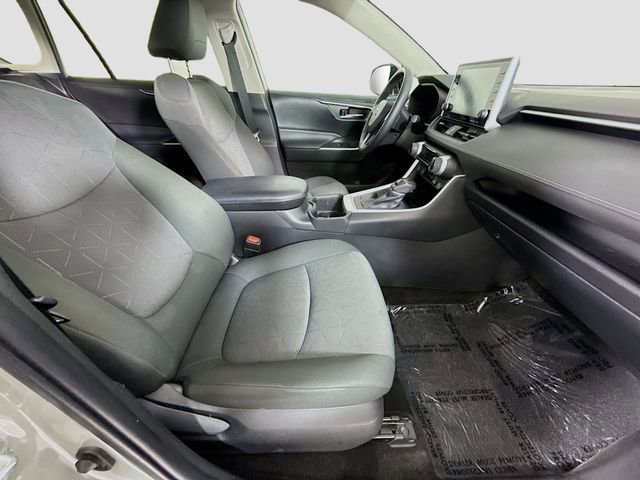 Certified 2022 Toyota RAV4 XLE w/ Convenience Package FWD image 27