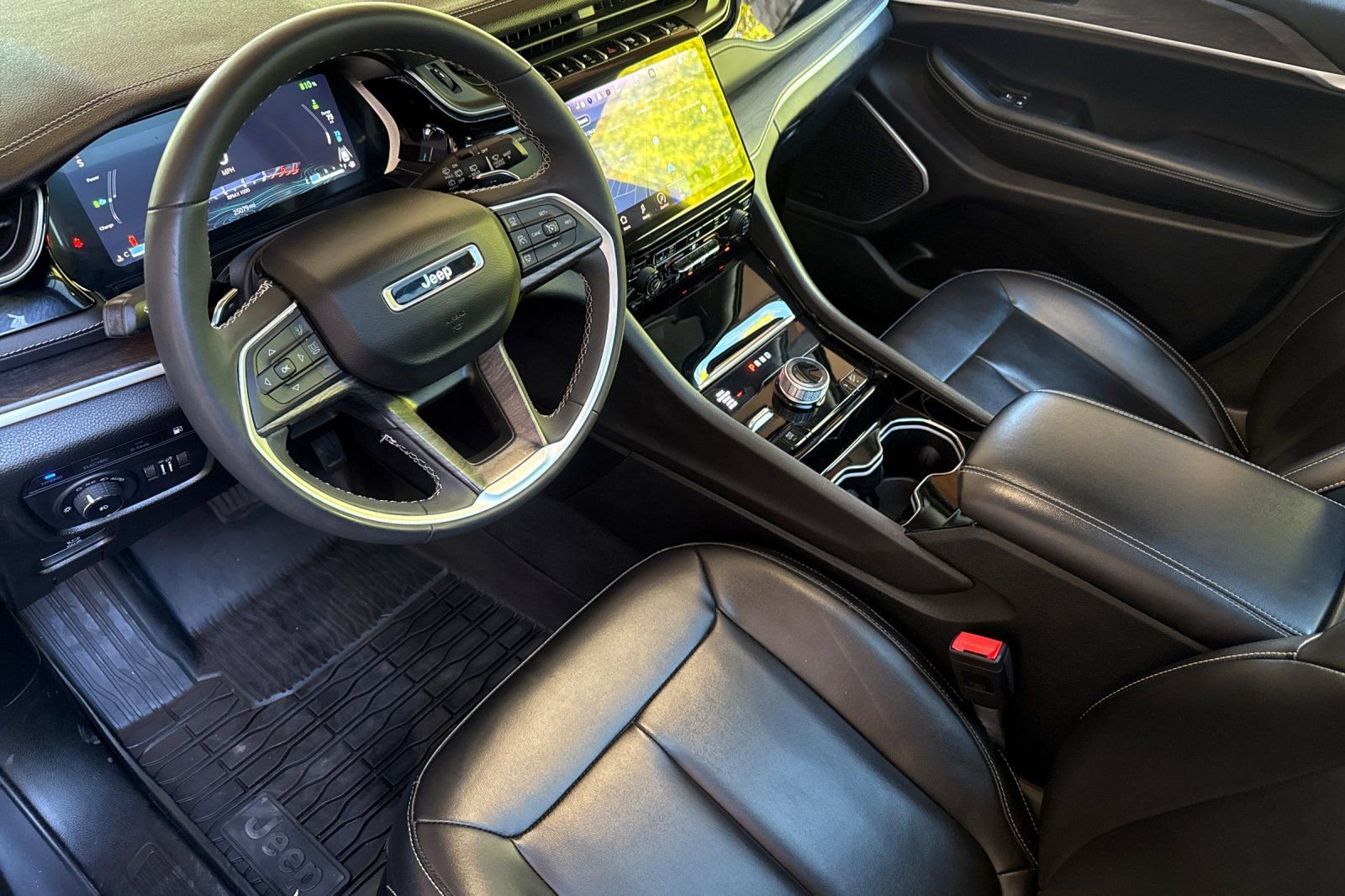 Used 2023 Jeep Grand Cherokee 4WD 4xe image 10
