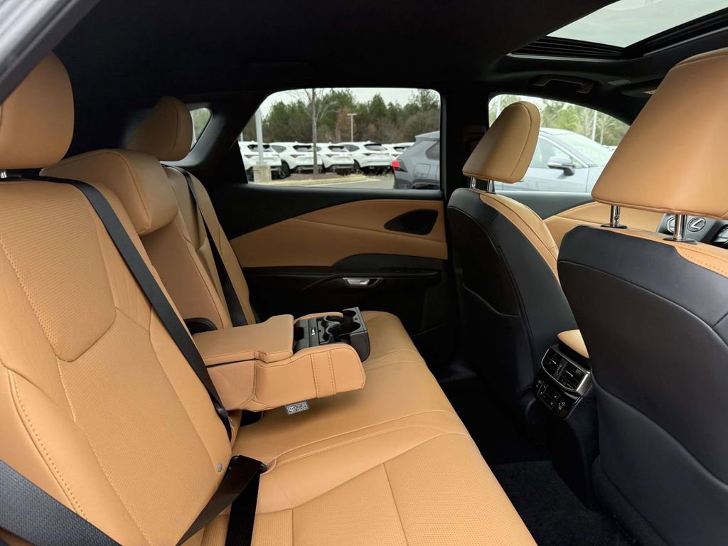 Used 2023 Lexus RX 350 Premium Plus image 16