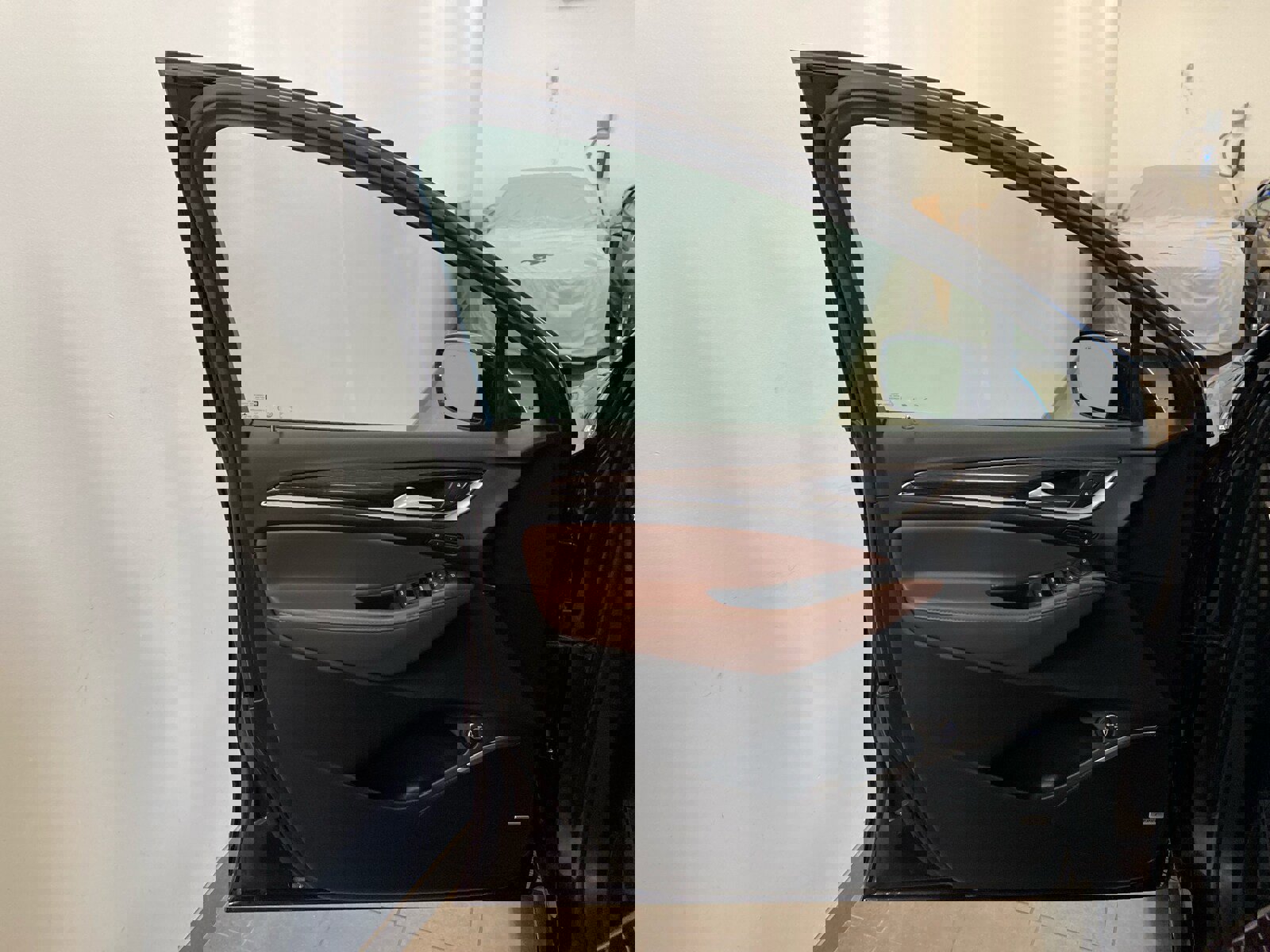 Used 2021 Buick Enclave Avenir w/ Avenir Technology Package image 16