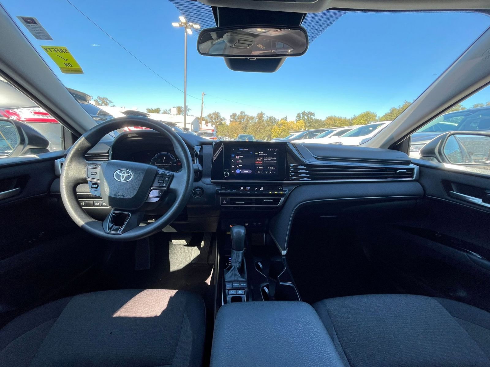 Used 2025 Toyota Camry LE image 39