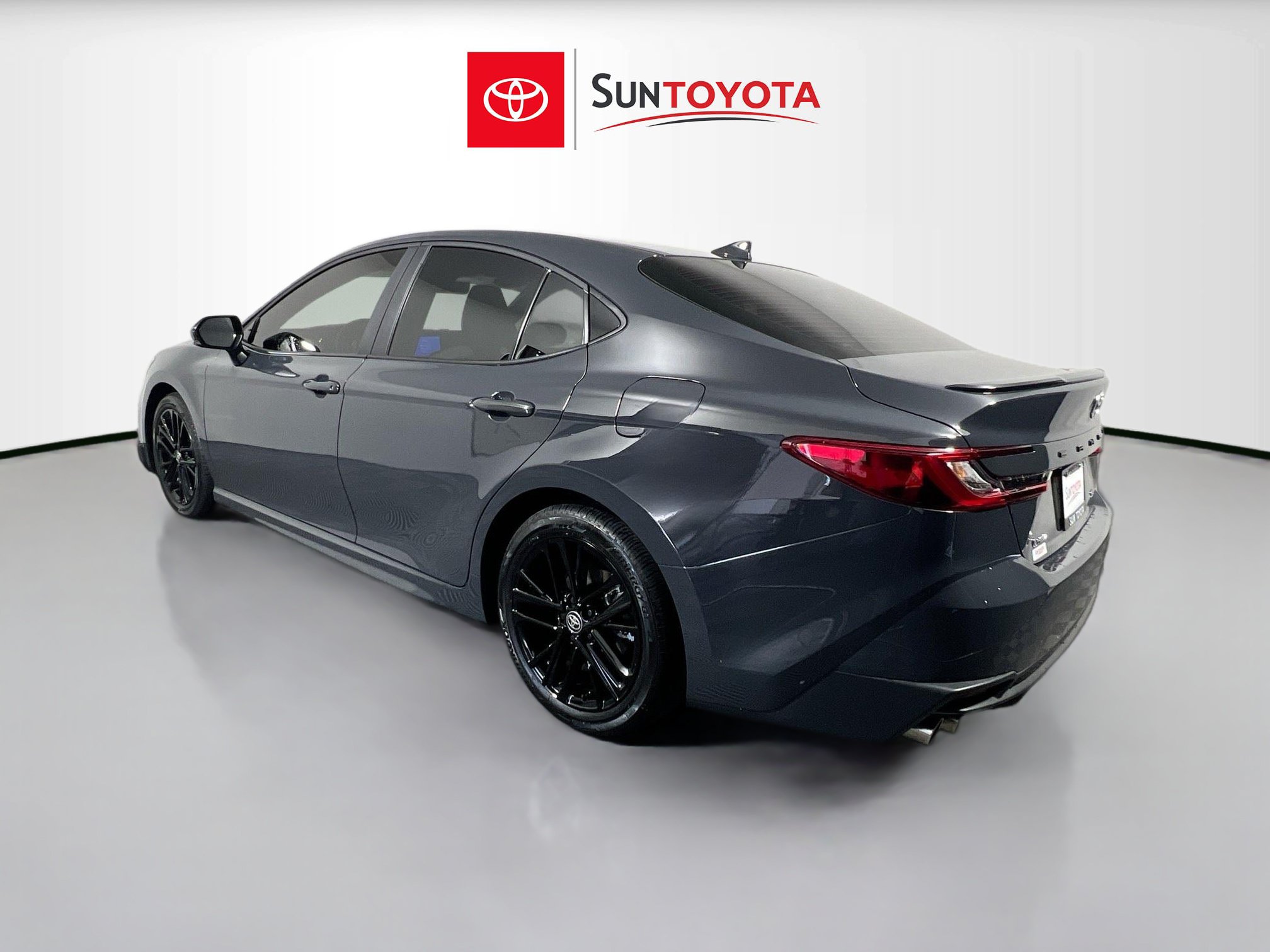 Used 2026 Toyota Camry SE w/ Convenience Package FWD image 6