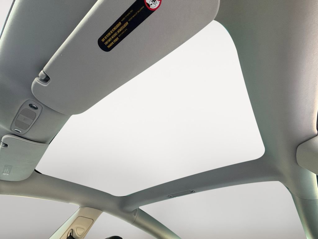 Used 2020 Tesla Model 3 Standard Range image 29