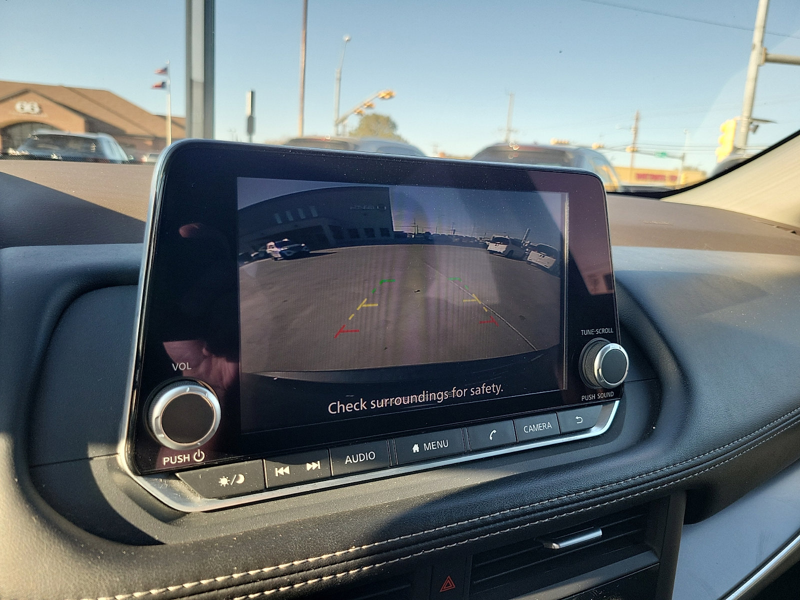 Used 2023 Nissan Rogue SV image 16