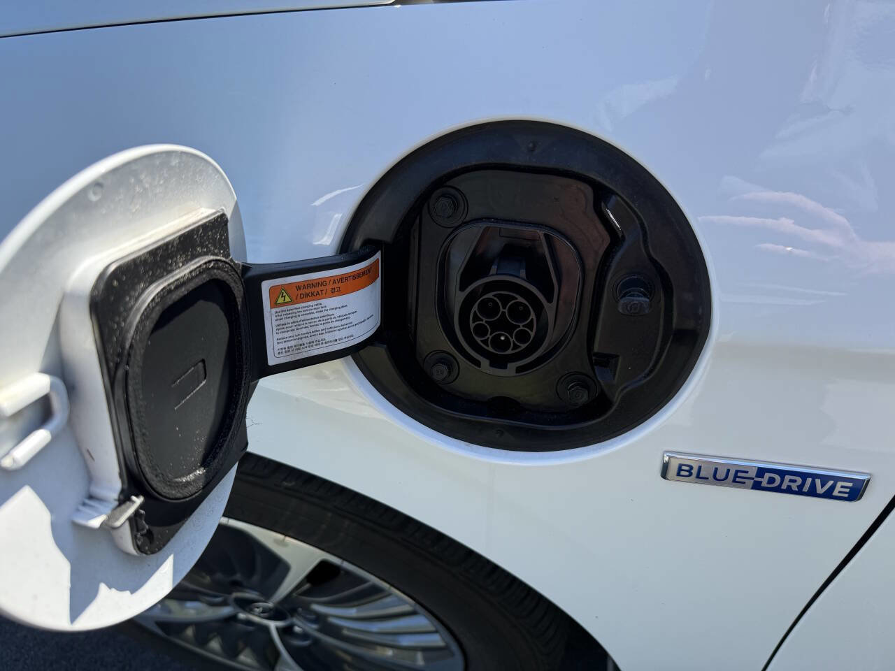 Used 2020 Hyundai Ioniq SEL image 10