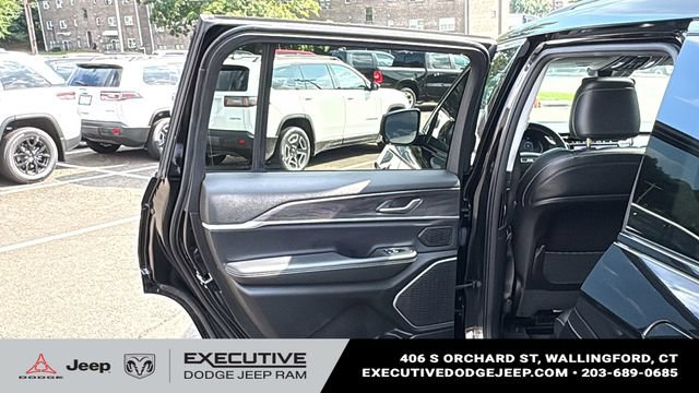 Used 2021 Jeep Grand Cherokee L Limited AWD/4WD image 22