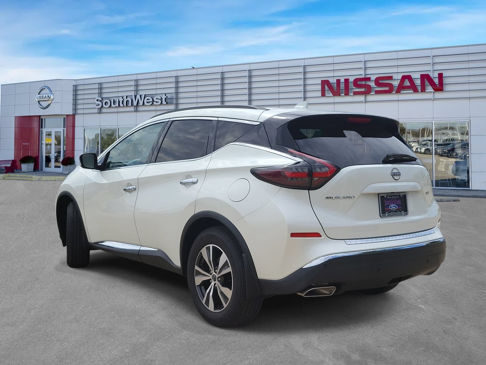 Used 2024 Nissan Murano SV FWD image 7
