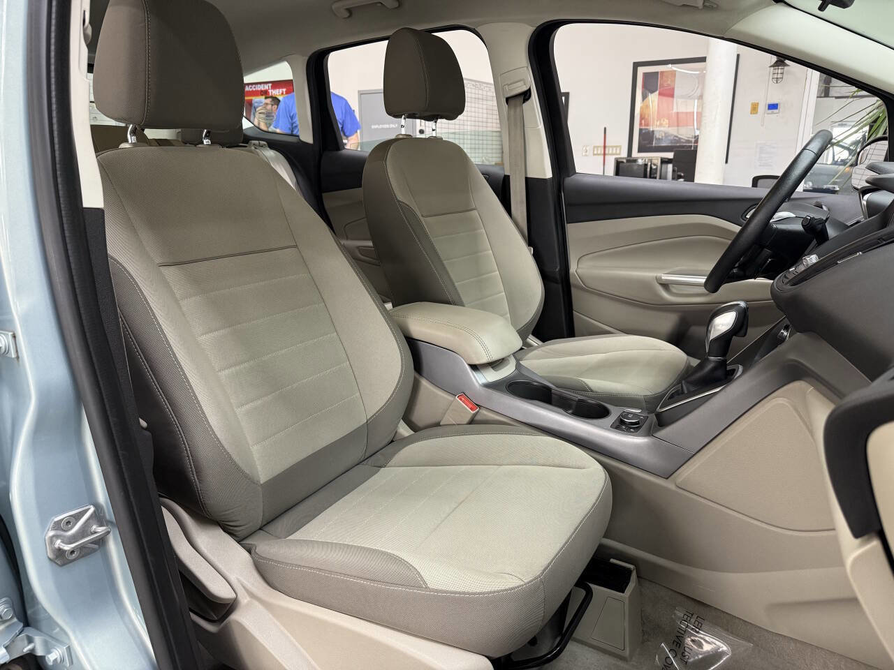 Used 2014 Ford C-MAX SE w/ Equipment Group 203A image 16