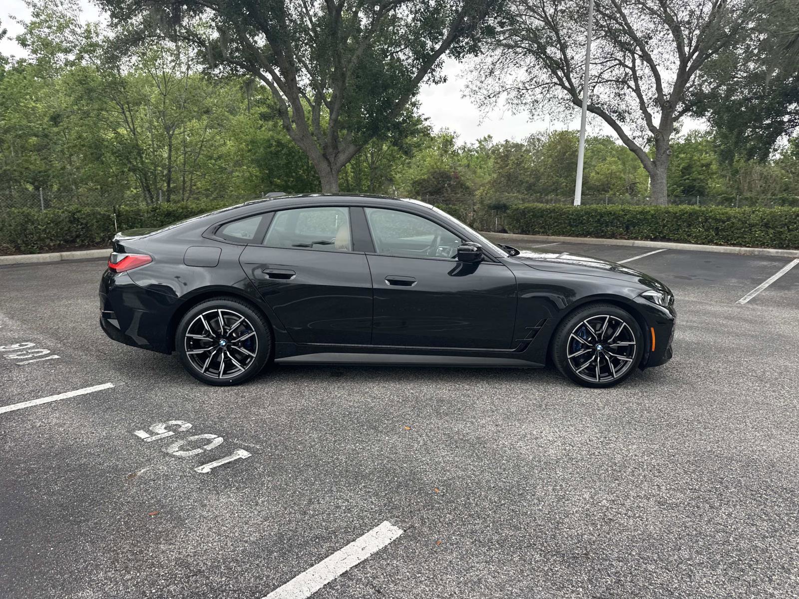 Certified 2025 BMW i4 eDrive40 w/ M Sport Package image 3