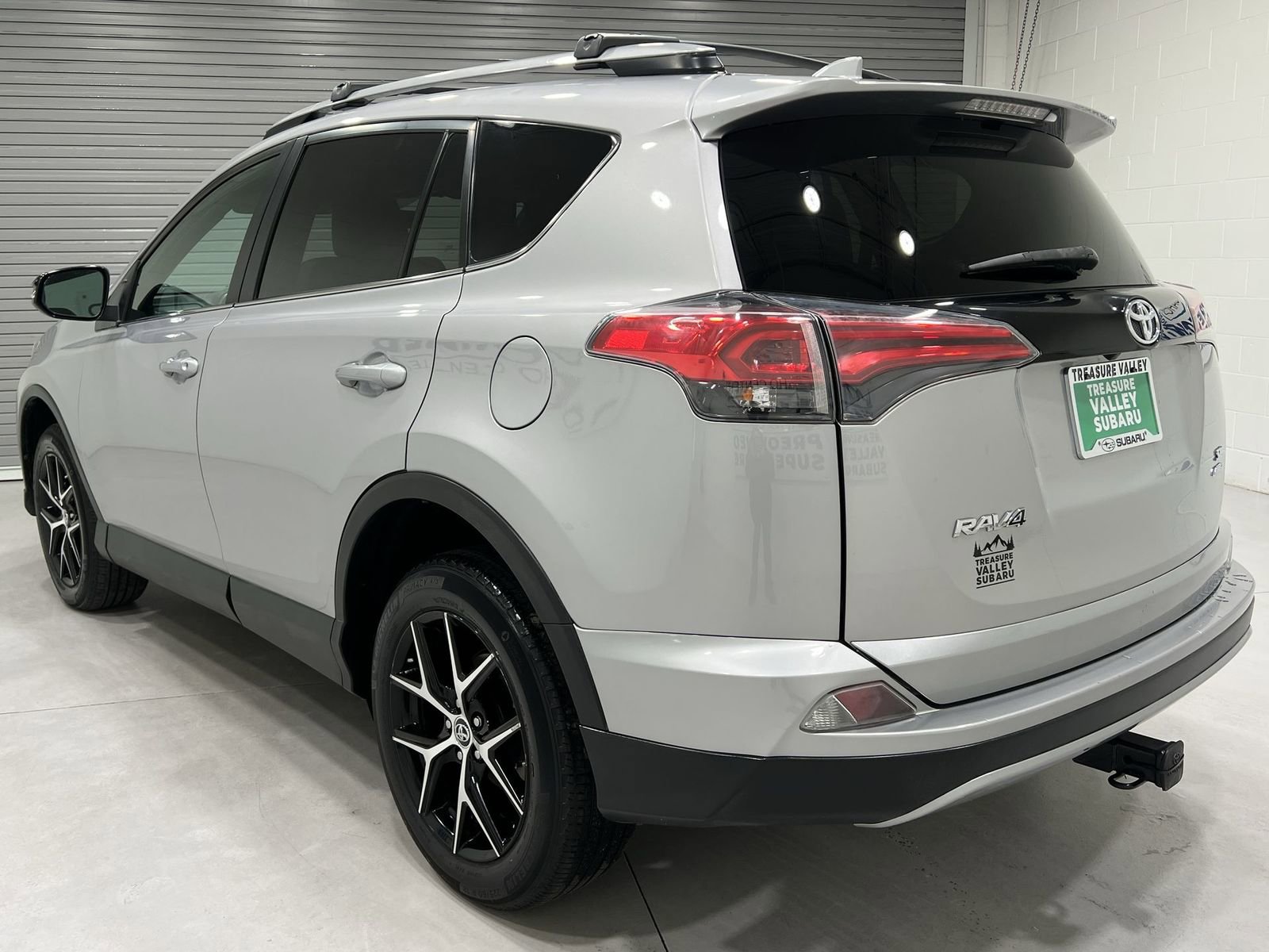 Used 2017 Toyota RAV4 SE w/ Power Extra Value Package image 6
