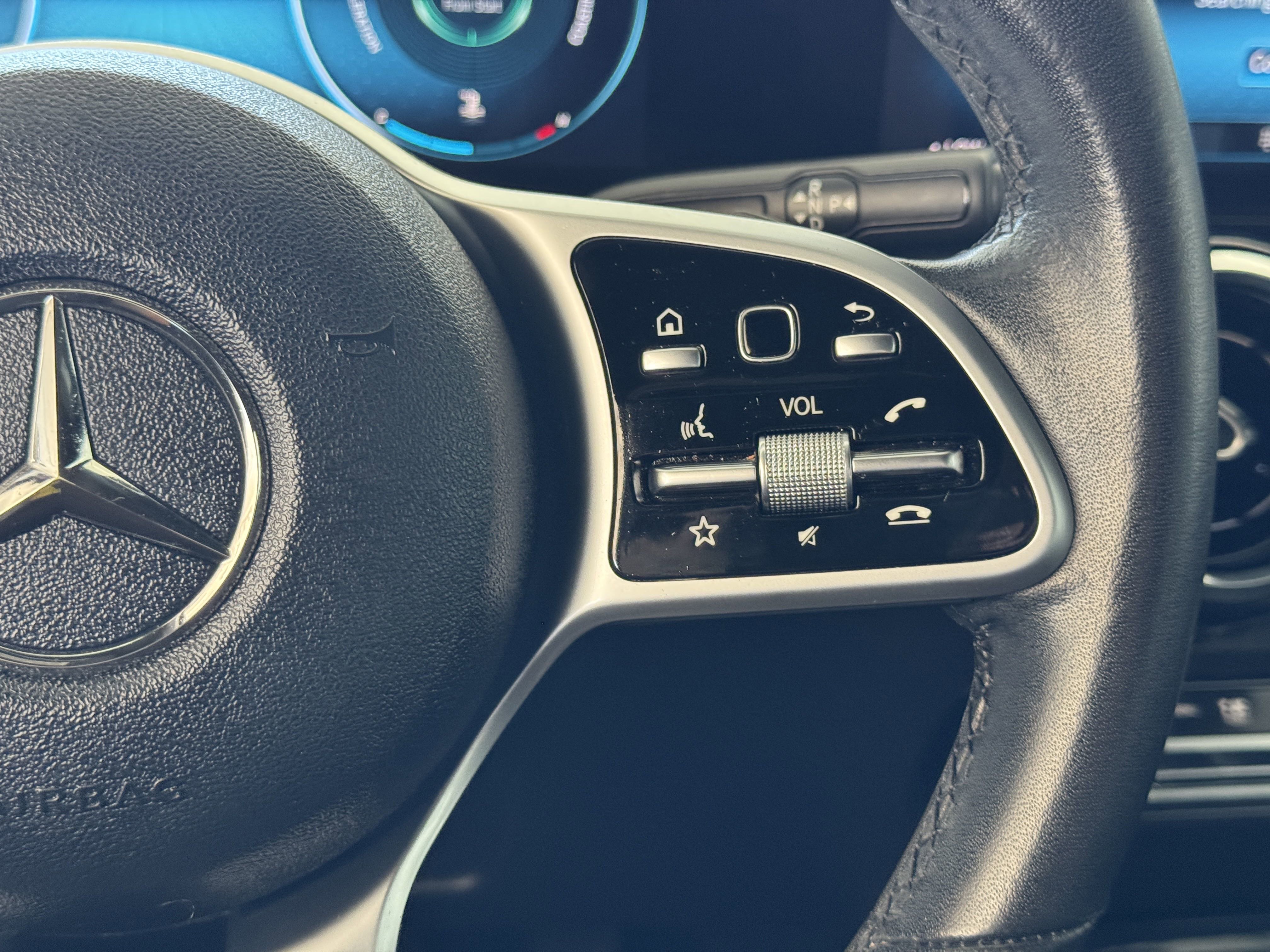 Used 2020 Mercedes-Benz GLB 250 4MATIC image 32