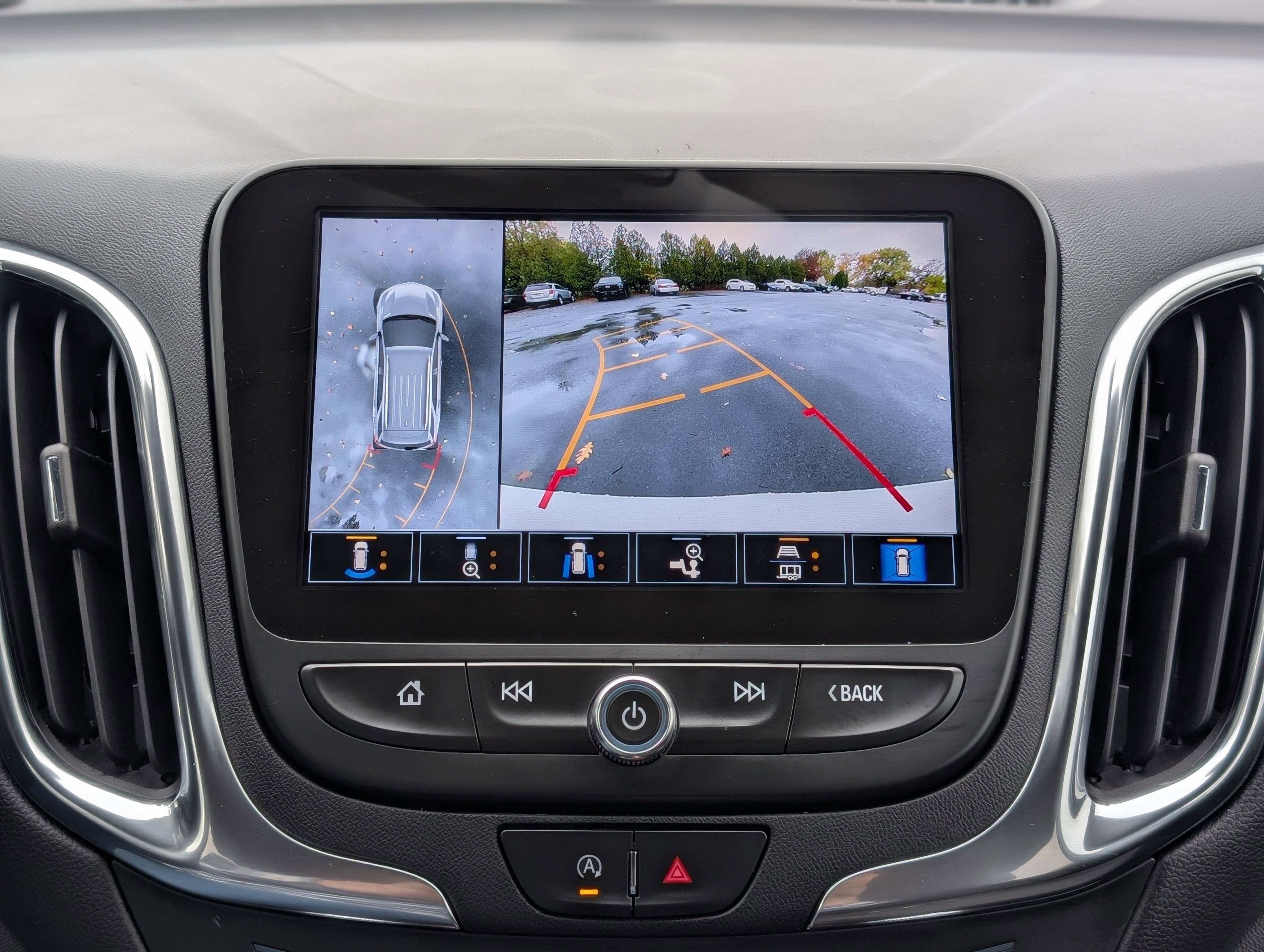 Used 2022 Chevrolet Equinox LT image 3