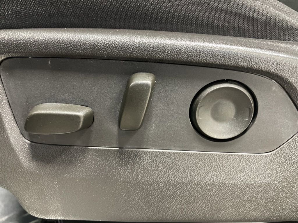 Used 2024 Chevrolet Silverado 1500 RST AWD/4WD image 27