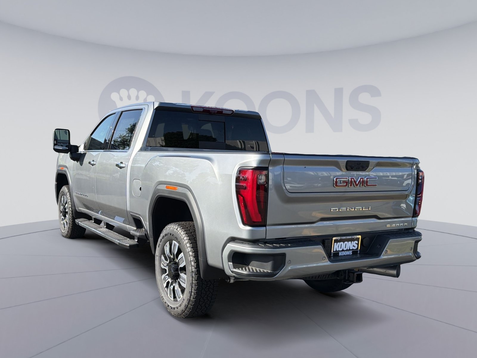 New 2026 GMC Sierra 2500 Denali w/ Denali Reserve Package AWD/4WD image 4