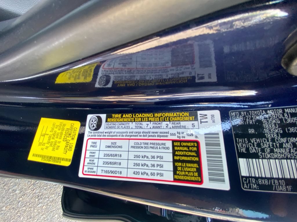 Used 2024 Toyota Highlander XLE AWD/4WD image 25
