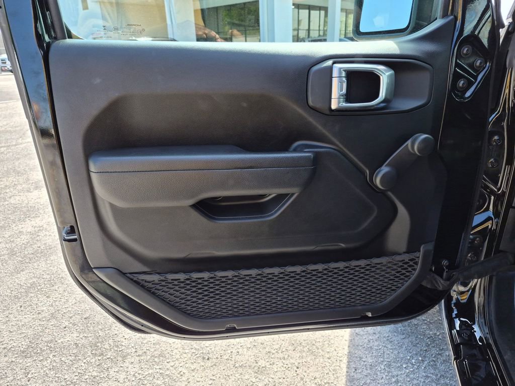 Used 2022 Jeep Wrangler Unlimited Sport AWD/4WD image 13