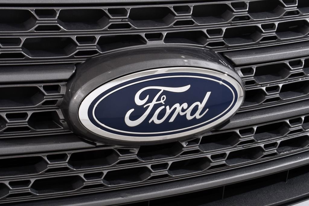 Used 2023 Ford Explorer XLT w/ Equipment Group 202A image 22