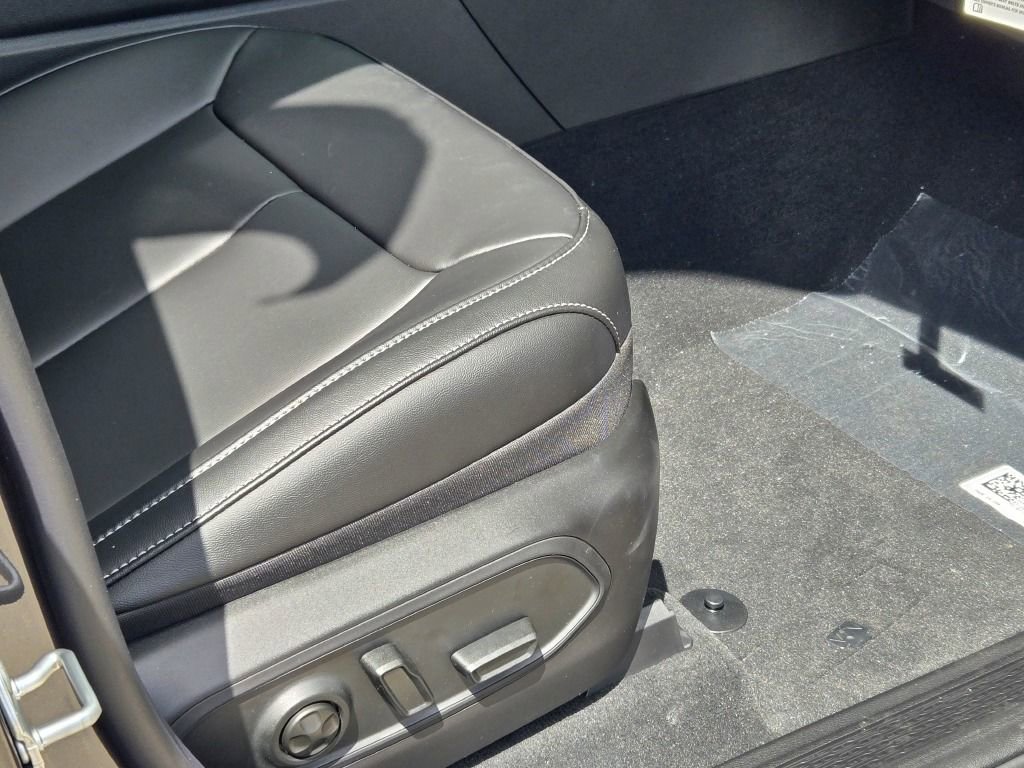 New 2025 Jeep Grand Cherokee Limited image 6