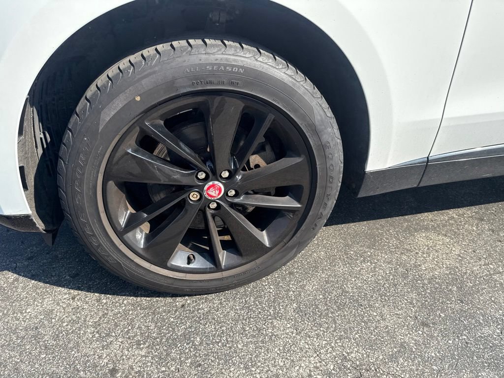 Used 2022 Jaguar F-PACE S AWD/4WD image 12