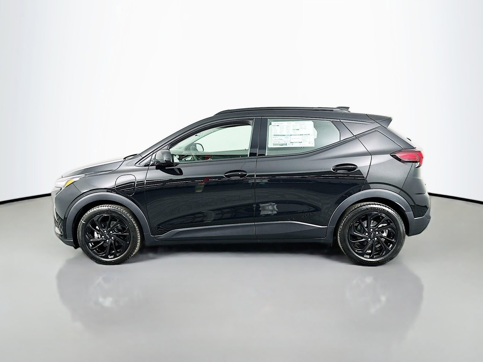 New 2027 Chevrolet Bolt RS w/ Technology Package FWD image 5