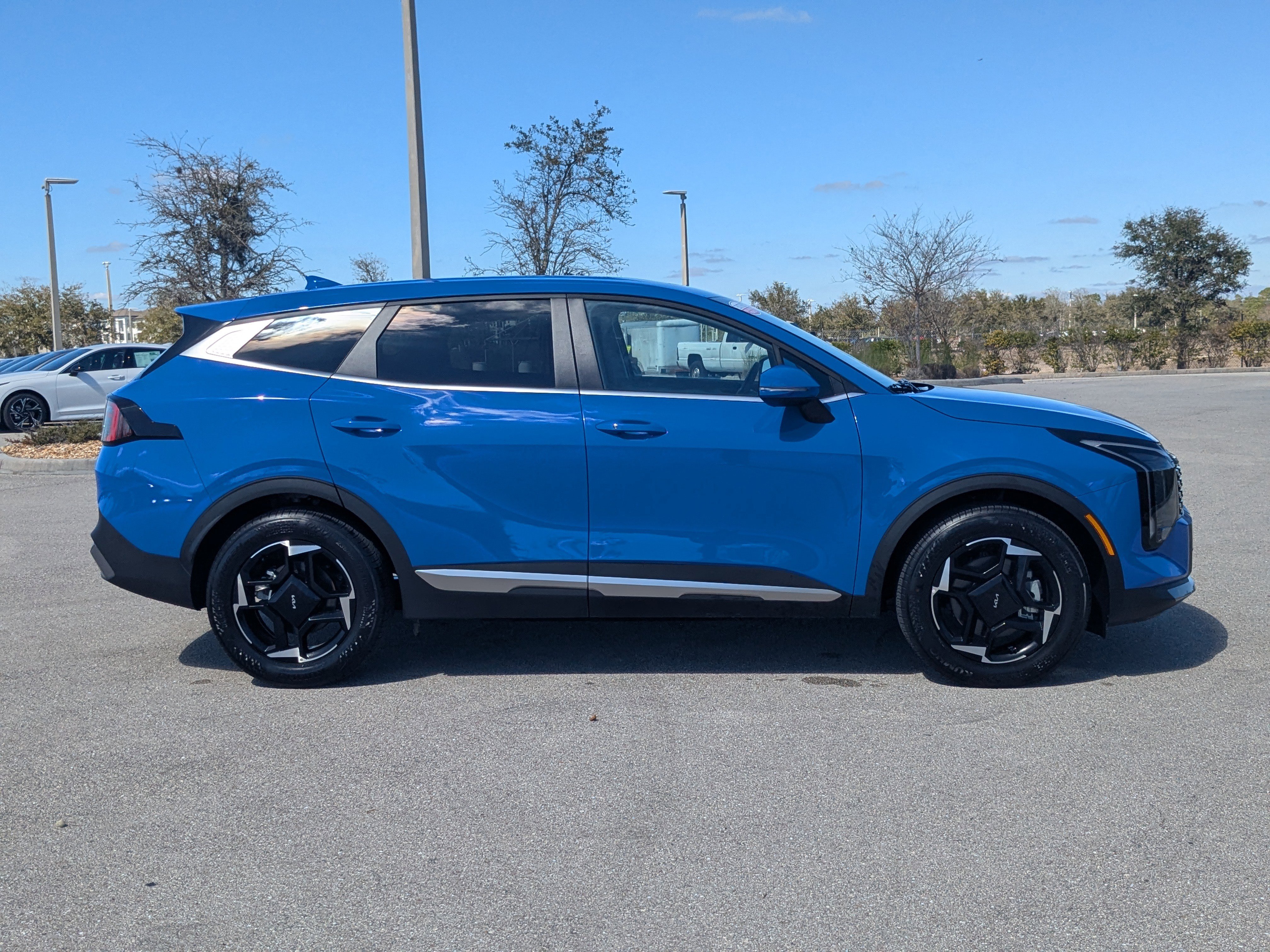 Certified 2026 Kia Sportage EX image 4