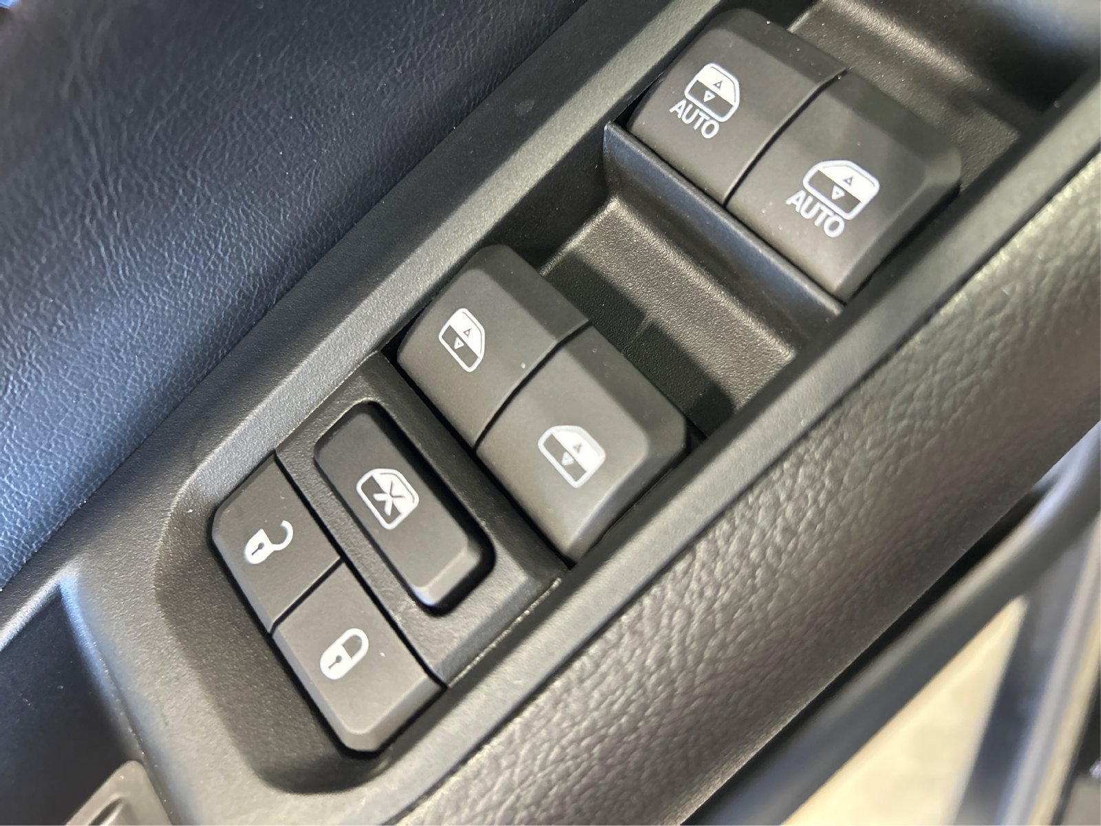 New 2026 Jeep Compass Latitude AWD/4WD image 29