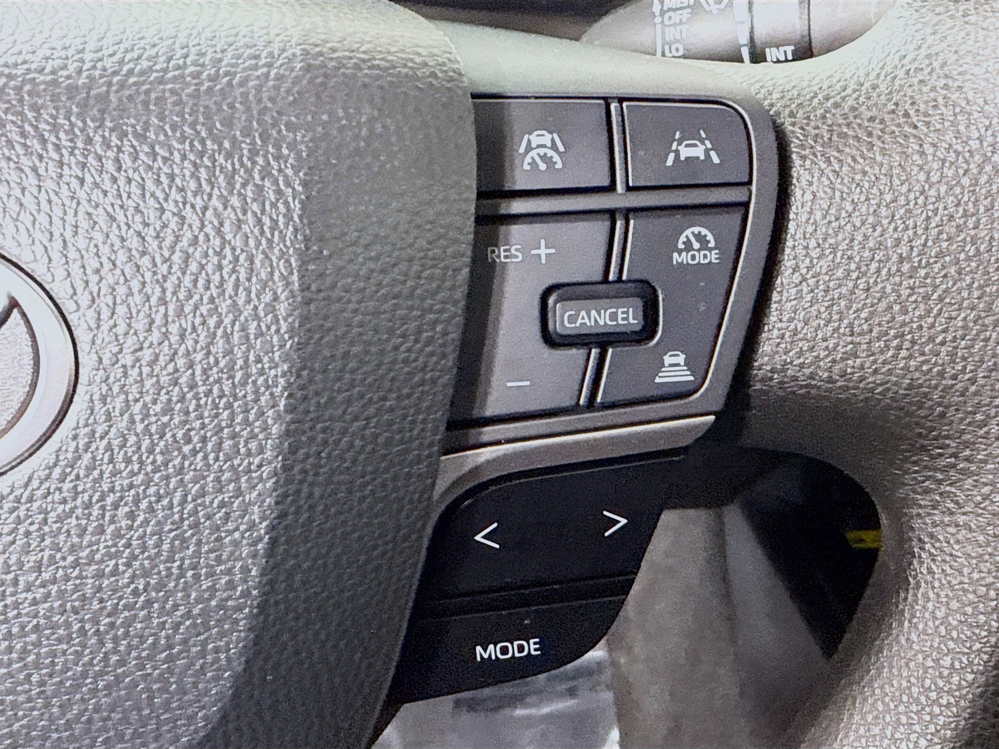 Used 2025 Toyota Camry LE image 15