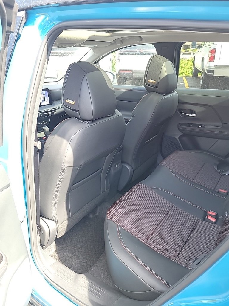 New 2025 Nissan Kicks SR w/ SR Premium Package image 23