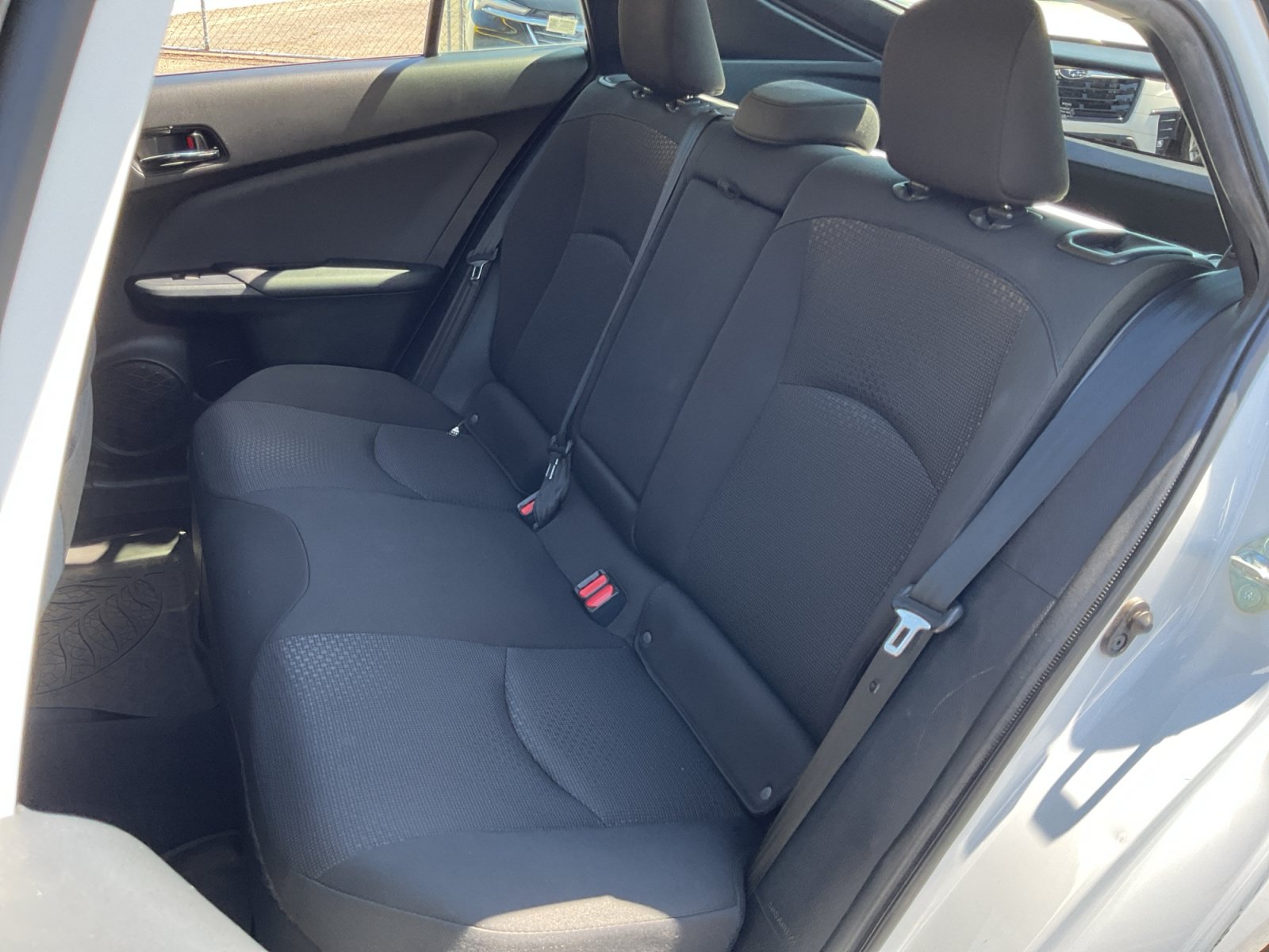 Used 2022 Toyota Prius LE FWD image 19