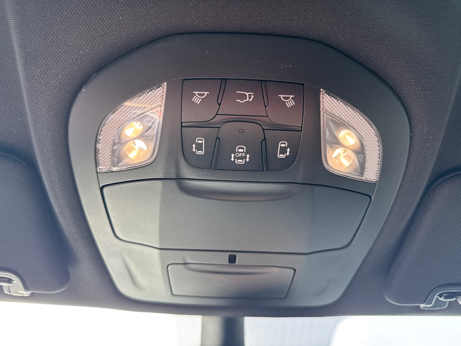 New 2026 Chrysler Pacifica Select w/ S Appearance Package FWD image 10