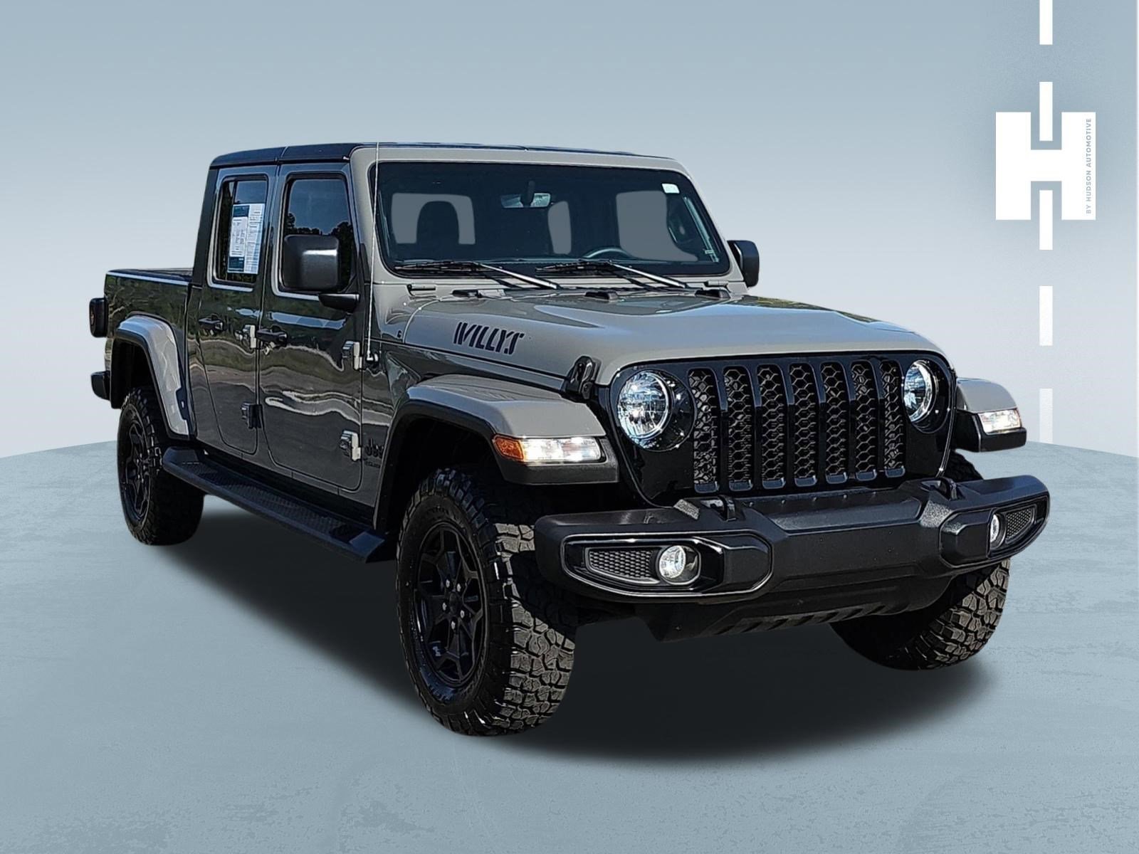 Used 2023 Jeep Gladiator Willys AWD/4WD image 1