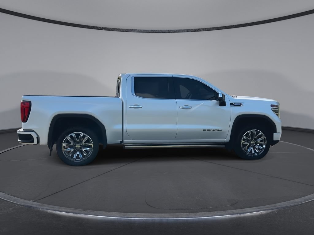 Used 2023 GMC Sierra 1500 Denali w/ Denali Reserve Package AWD/4WD image 9