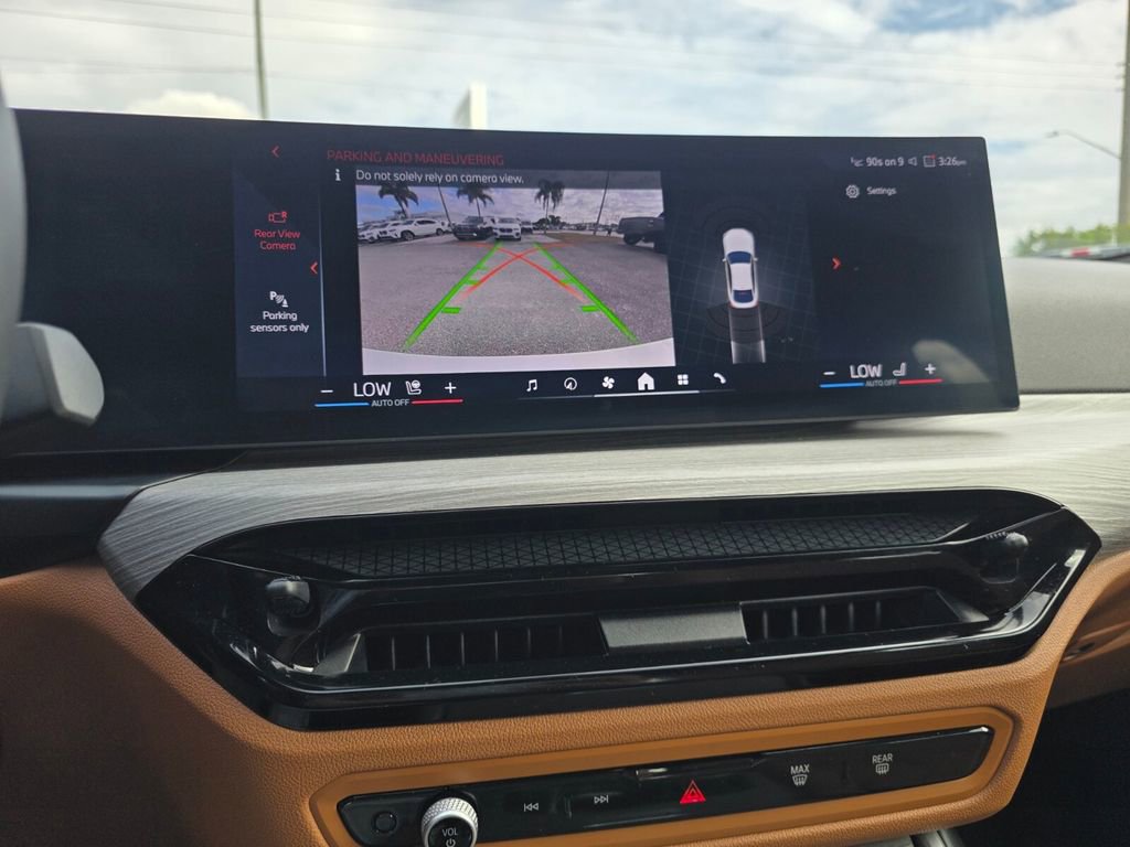 Used 2025 BMW i4 eDrive40 w/ Premium Package image 30