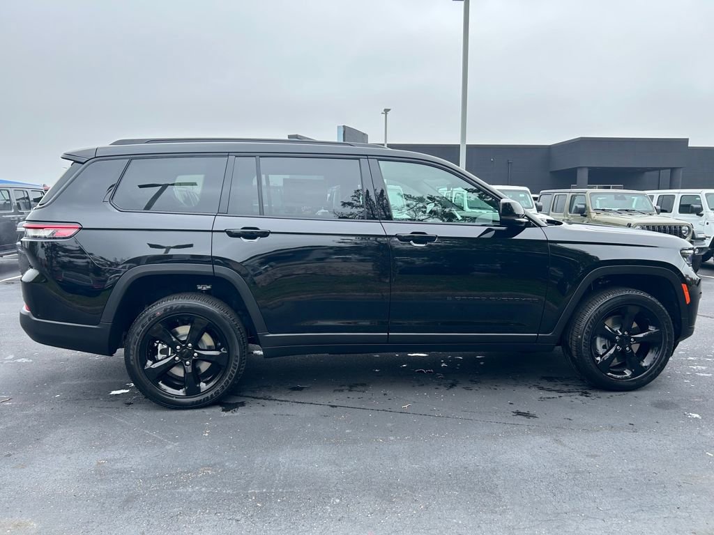 New 2025 Jeep Grand Cherokee L Altitude image 8