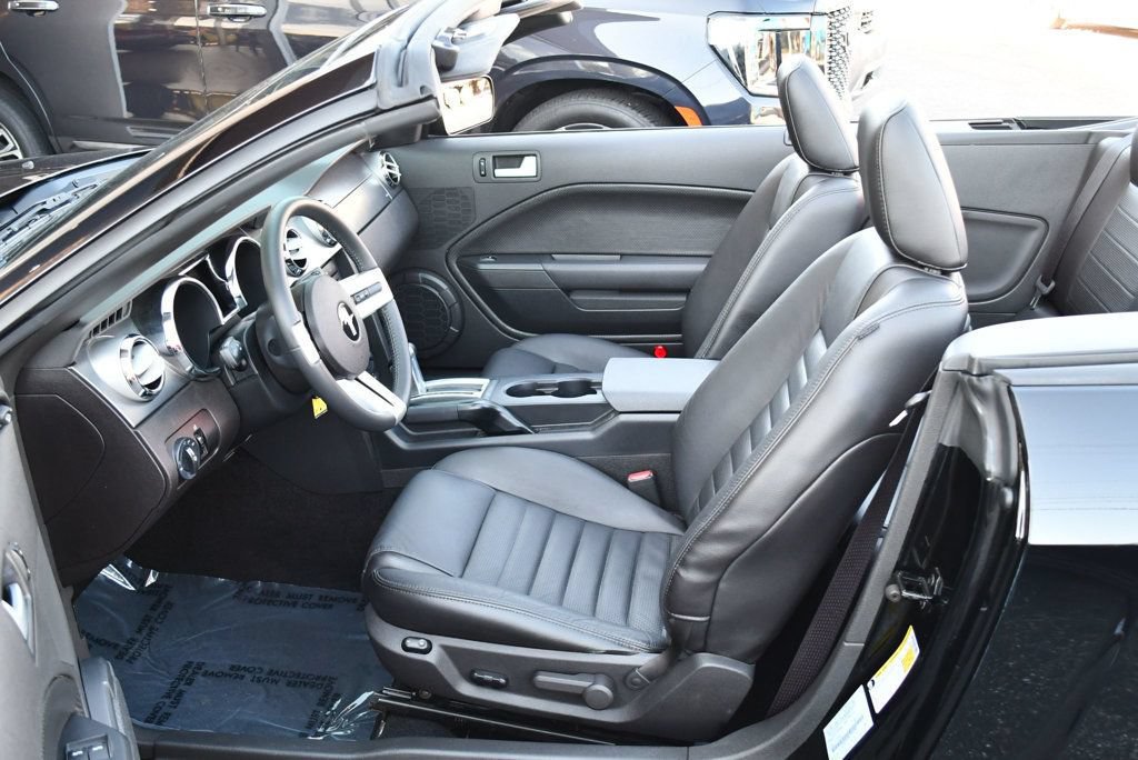 Used 2007 Ford Mustang GT RWD image 57