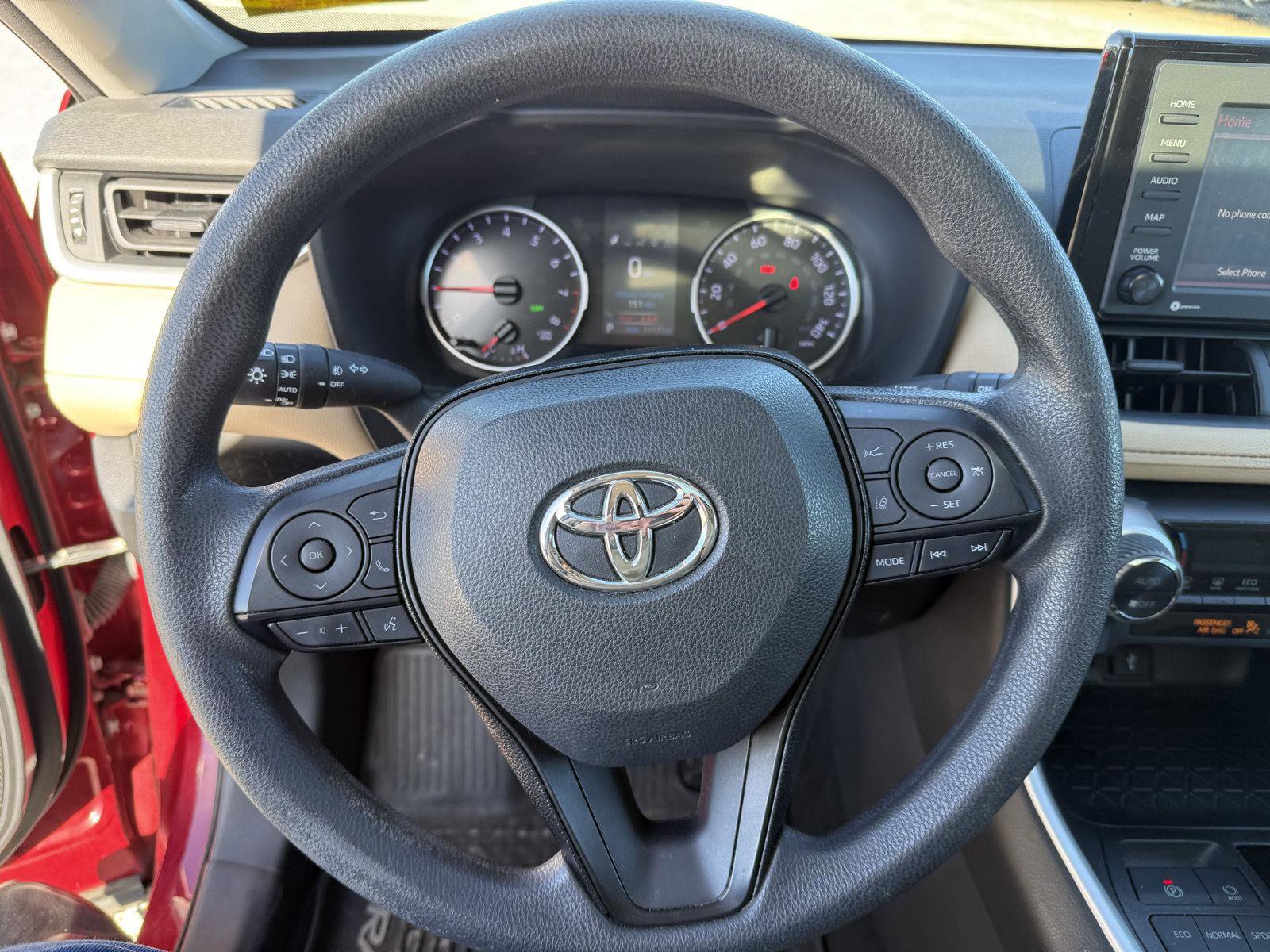 Used 2020 Toyota RAV4 XLE image 13