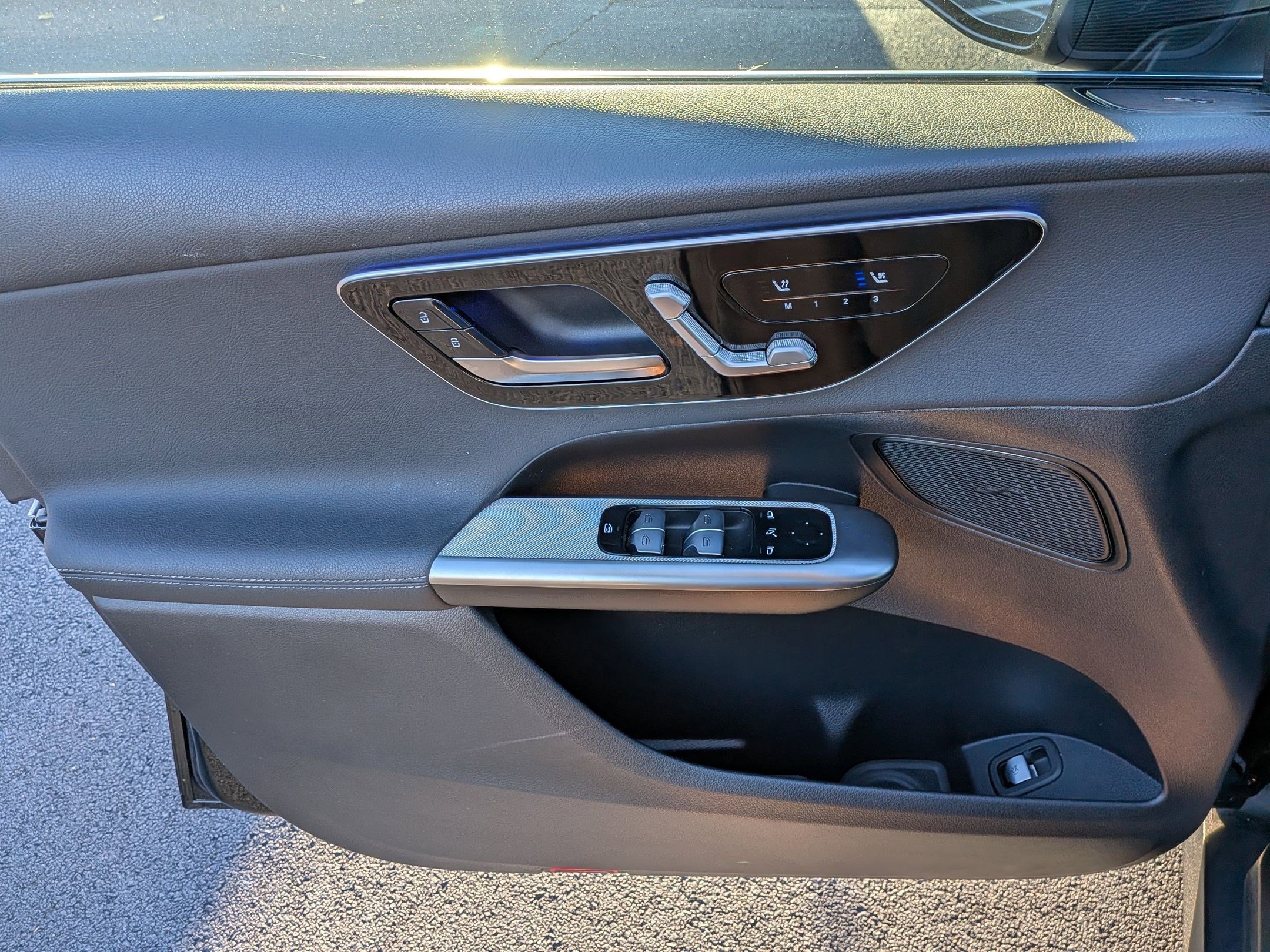 Certified 2025 Mercedes-Benz GLC 300 4MATIC image 14