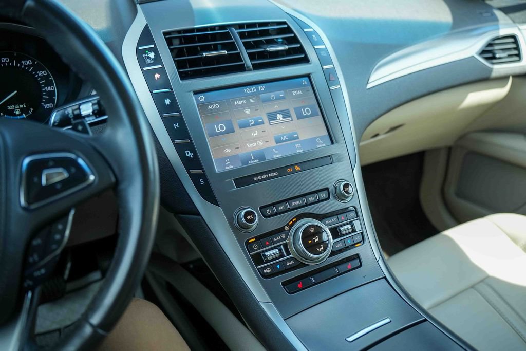 Used 2020 Lincoln MKZ FWD image 33